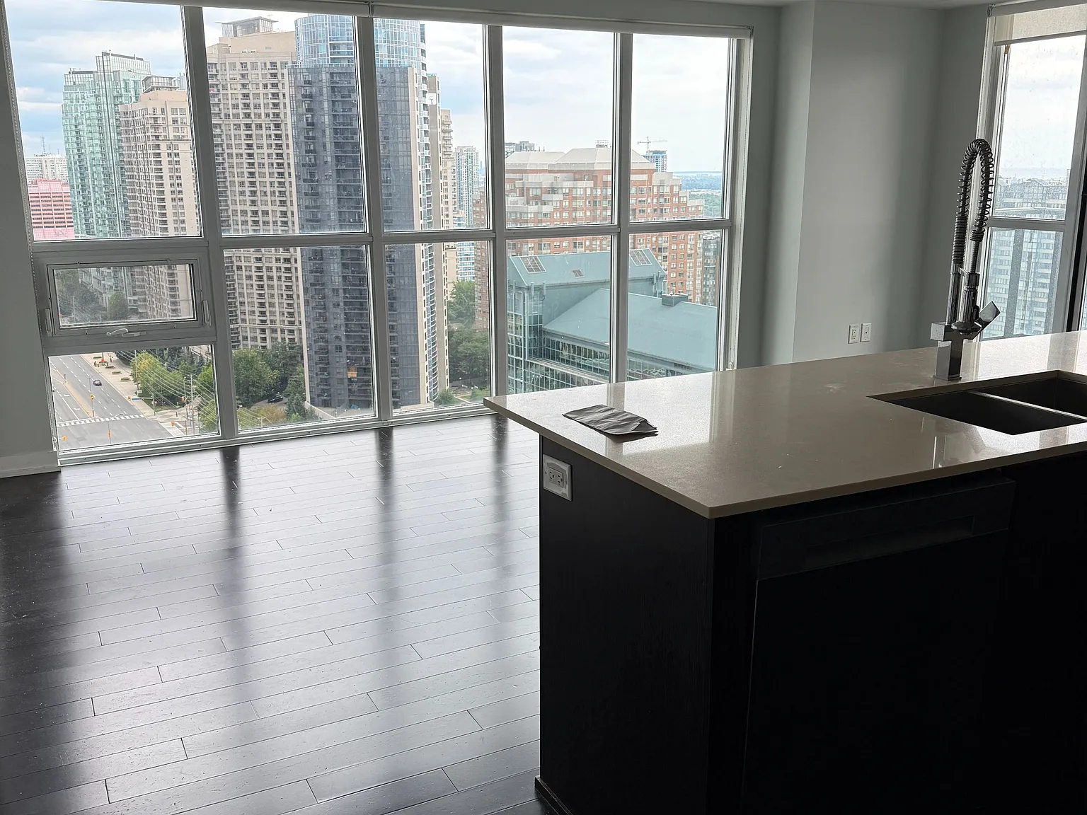 3 bed, $2,850 — Photo 4