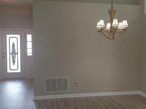 2nd image of 1752 Northglen Cir