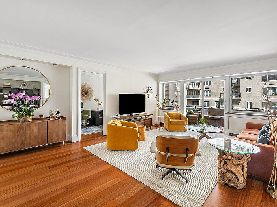 1st image of 58 W 58th St APT 7C