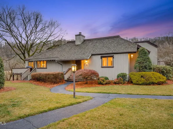 80 Crown Cir, Kingsport, TN 37660