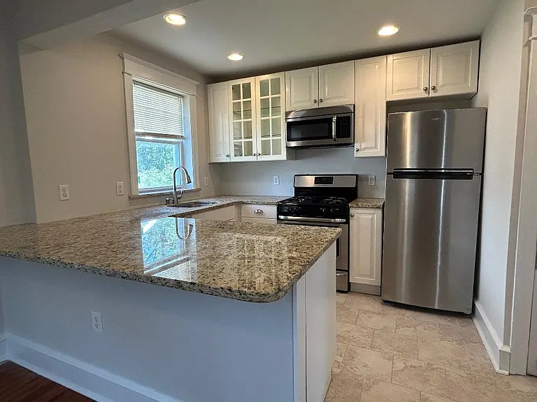 Modern, Clean Kitchen