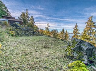 346 Raccoon Point Rd, Eastsound, WA 98245