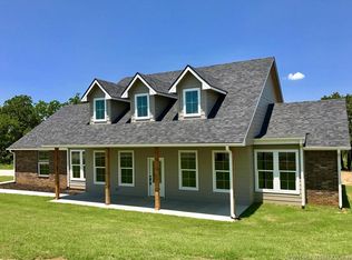808 Baylor Rd, Ada, OK 74820
