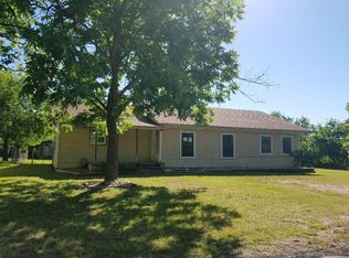 407 S Rudasill, Meridian, TX 76665