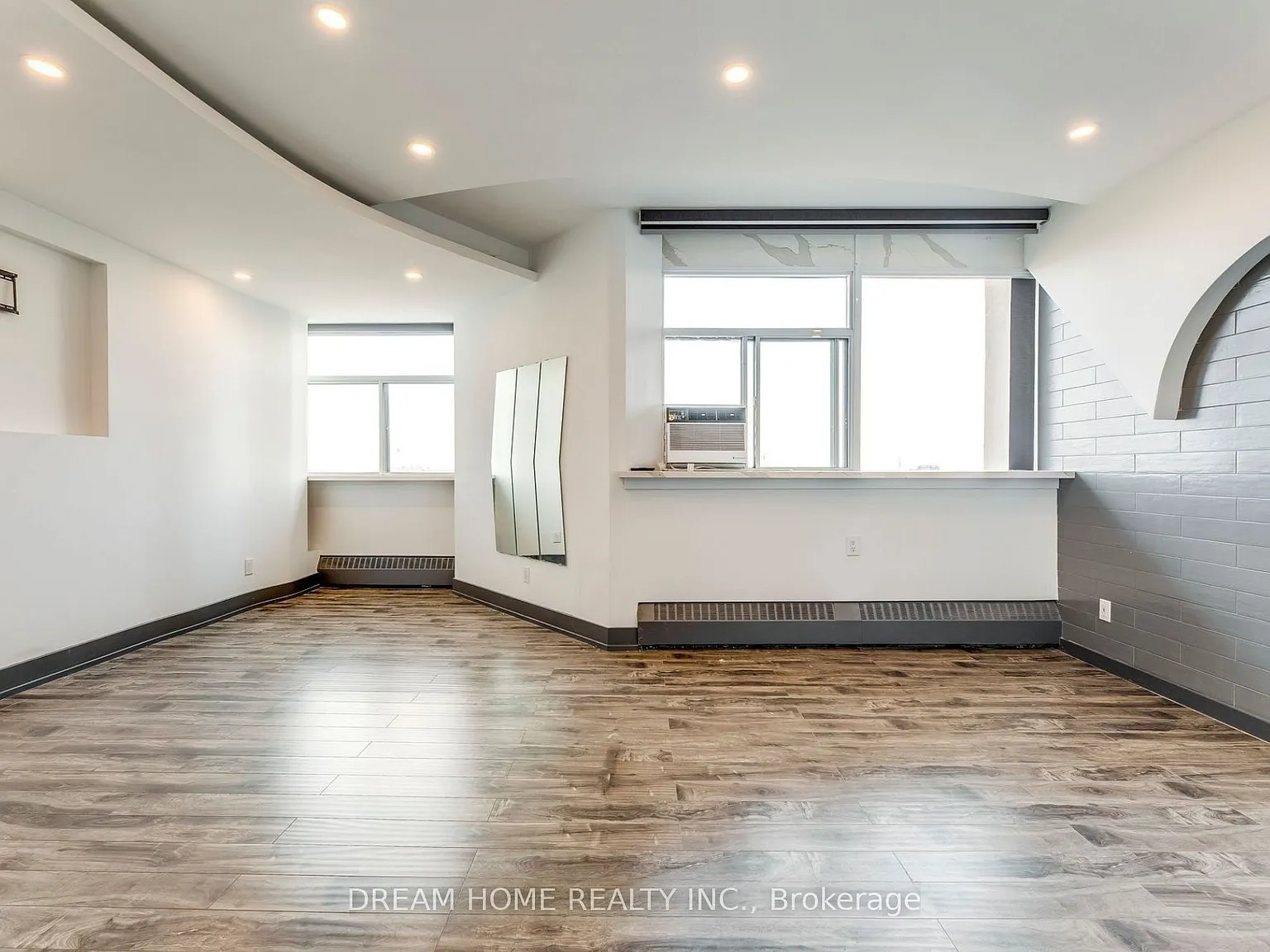 2 bed, $3,000 — Photo 4