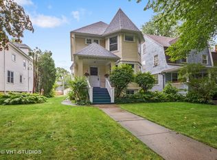 912 Lake Ave, Wilmette, IL