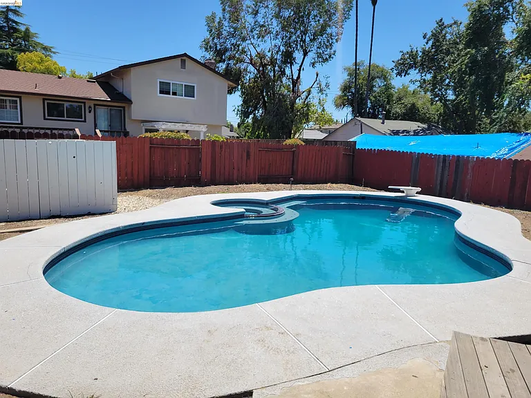 2210 Sierra Ct — Photo 27