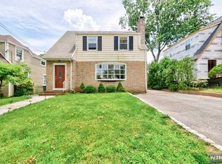 116 Sunset Ln, Tenafly, NJ 07670