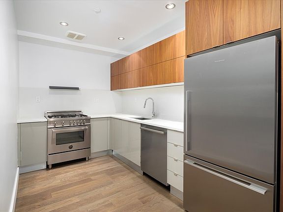5th image of 131 W 122nd St APT Gb