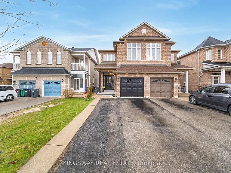 803 Khan Cres — Photo 3