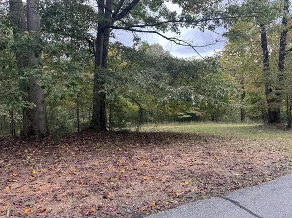 107 Smoke Rise Dr, Hayesville, NC 28904