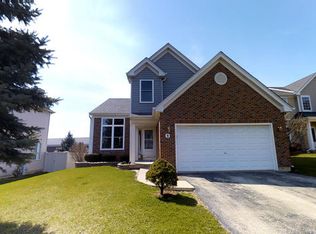 8 Augusta Dr, Streamwood, IL