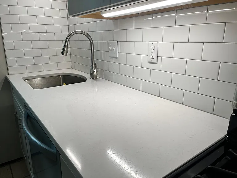 258 N Park Ave #2 — Photo 5