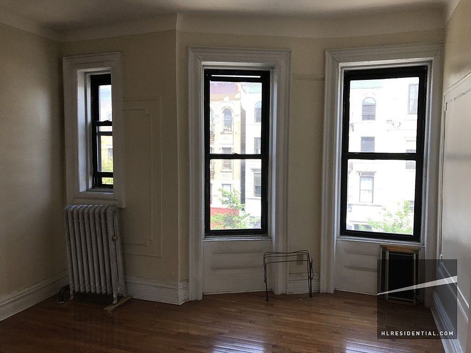 1st image of 1462 Bedford Ave APT 1R