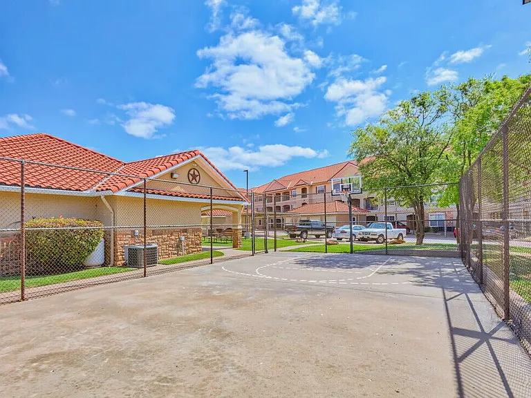Stone Creek Ranch Apartments — Photo 19