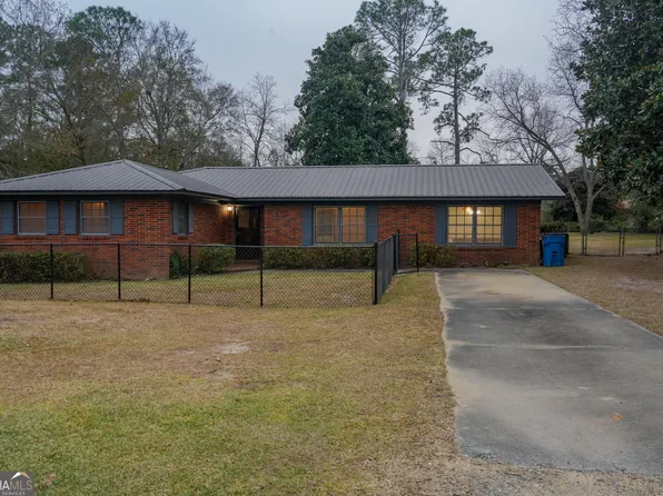 1803 S Maple Dr, Vidalia, GA 30474