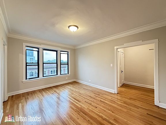 3rd image of 2640 N Milwaukee Ave #3A