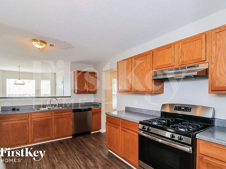 3626 Lower Creek Dr — Photo 8