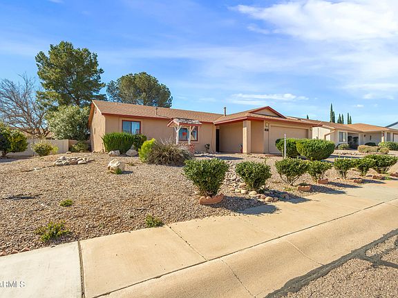 2nd image of 2876 Ridge Crest St