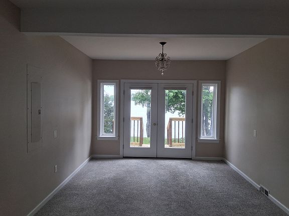 5th image of 9 Piegan Ln