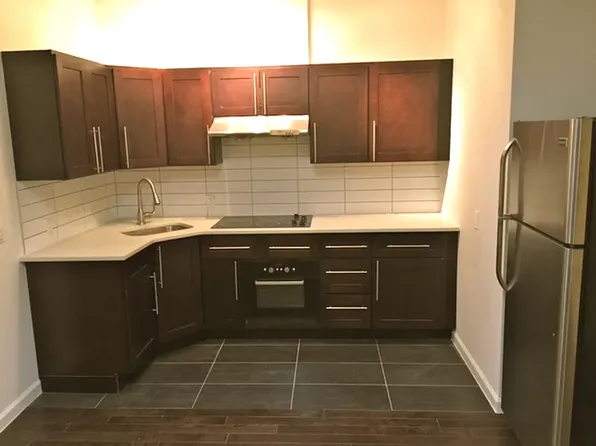 194 Howard Avenue image 15 of 20