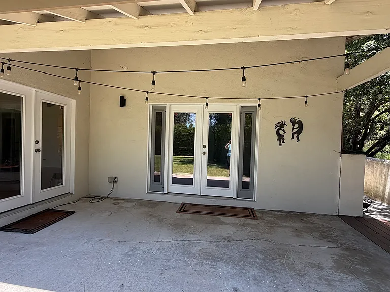 1385 Greenmont Dr — Photo 7