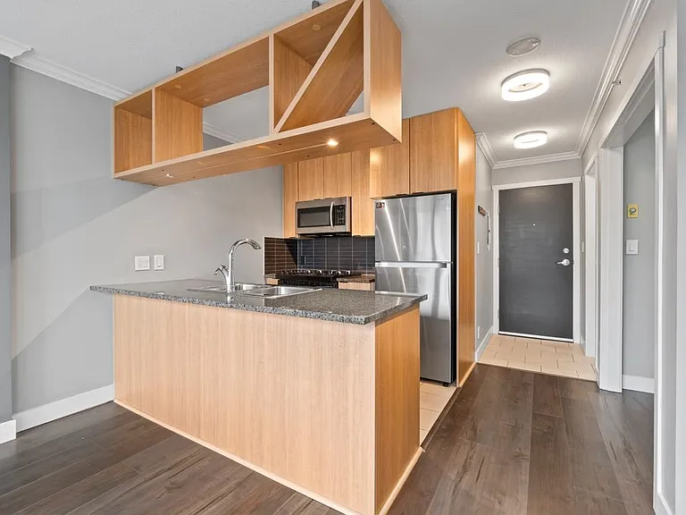 1001 Richards St #1401 — Photo 3