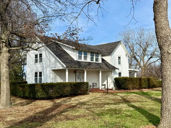 2202 S Farm Road 107, Springfield, MO 65802