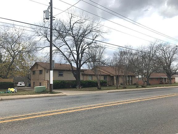 3rd image of 915 4th St