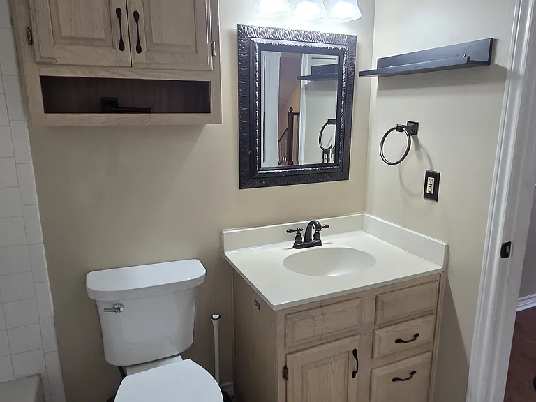 2nd bedroom bath upstairs attached to the loft area.