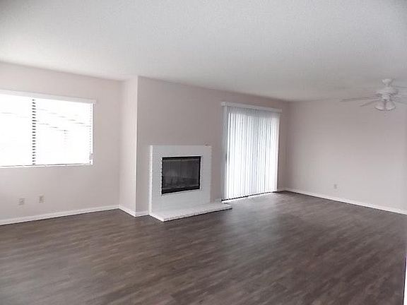 Living room & fireplace