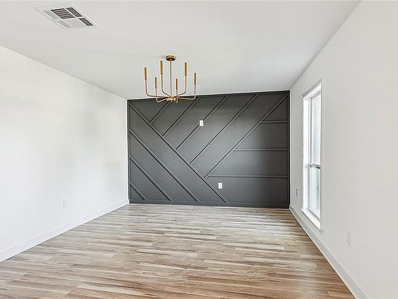 4th image of 324 Federal Dr
