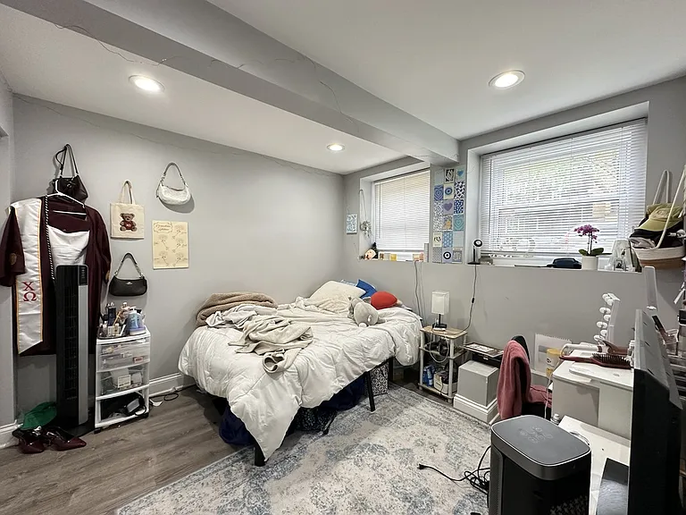 6257 N Lakewood Ave #2 — Photo 15