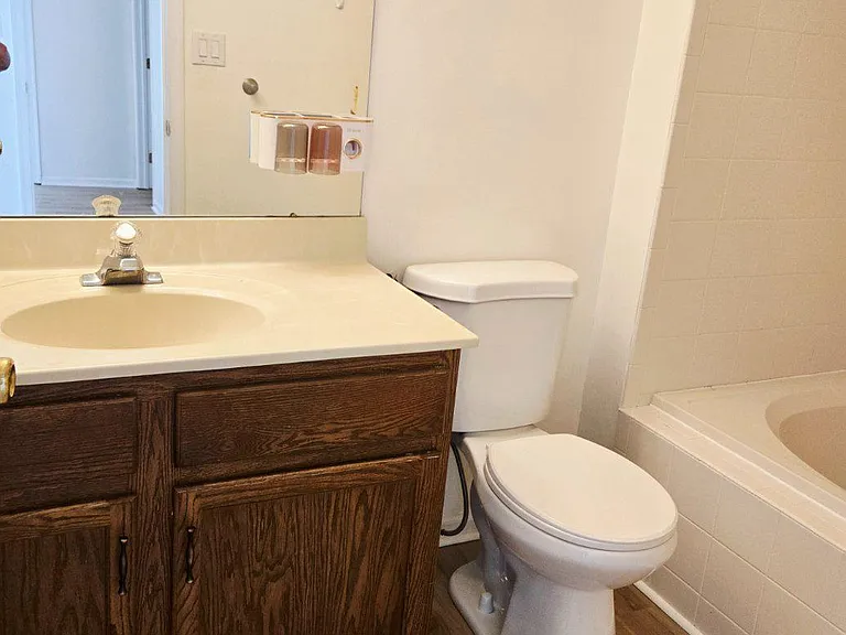 5701 Essex Ln — Photo 34