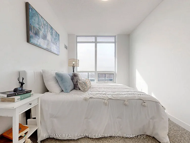 1010 Dundas St E #Penthouse 12 — Photo 27