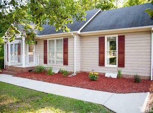 100 Bristol Cir, Clayton, NC 27527