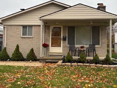 8606 Robindale Ave, Dearborn Heights, MI, 48127
