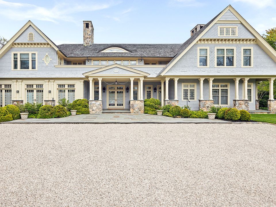 1st image of 160 Wyandanch Ln