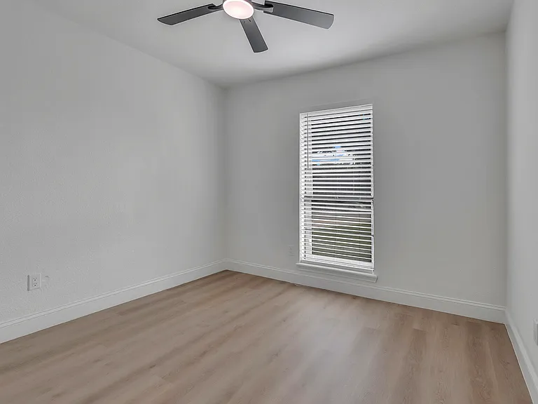 5440 Slay Dr — Photo 22