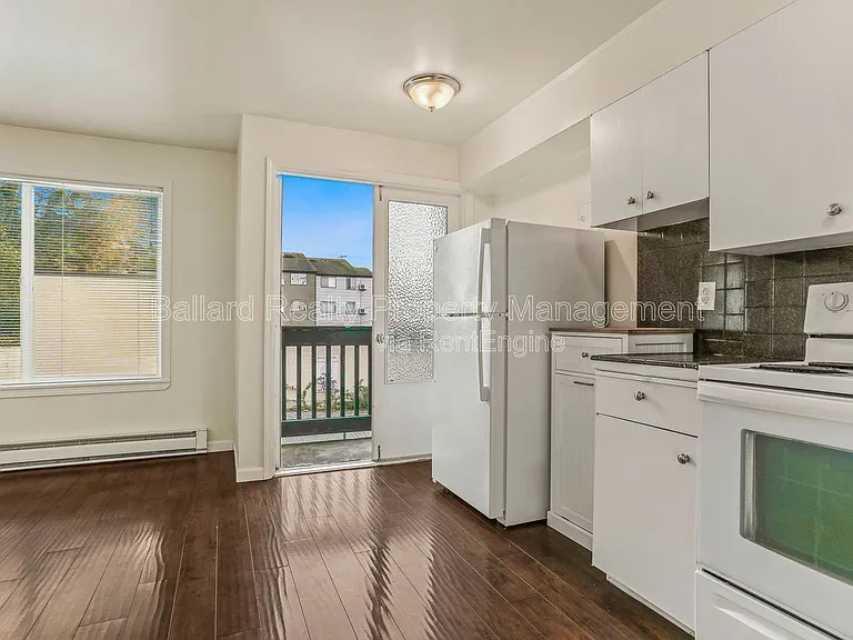 9030 Greenwood Ave N #106 — Photo 3