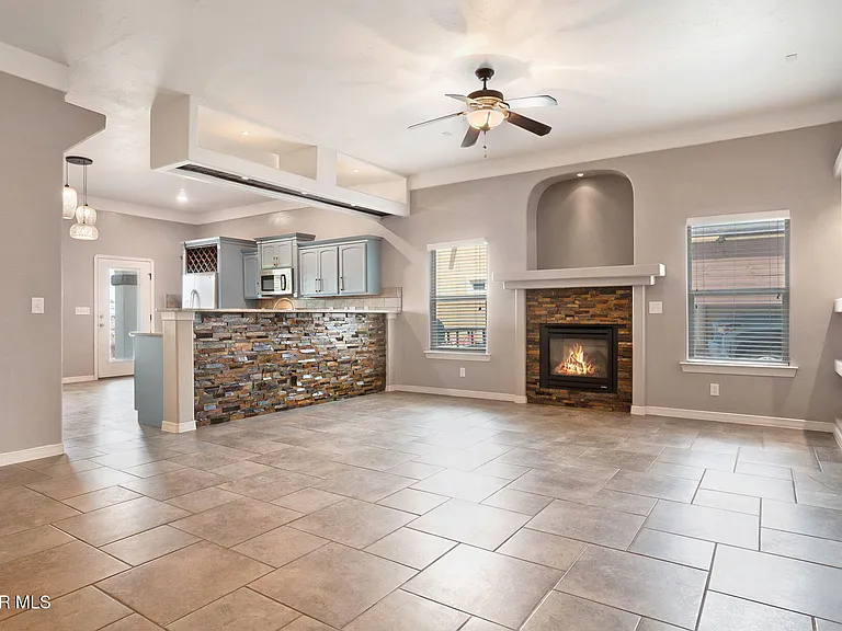 14301 High Rock Dr — Photo 3