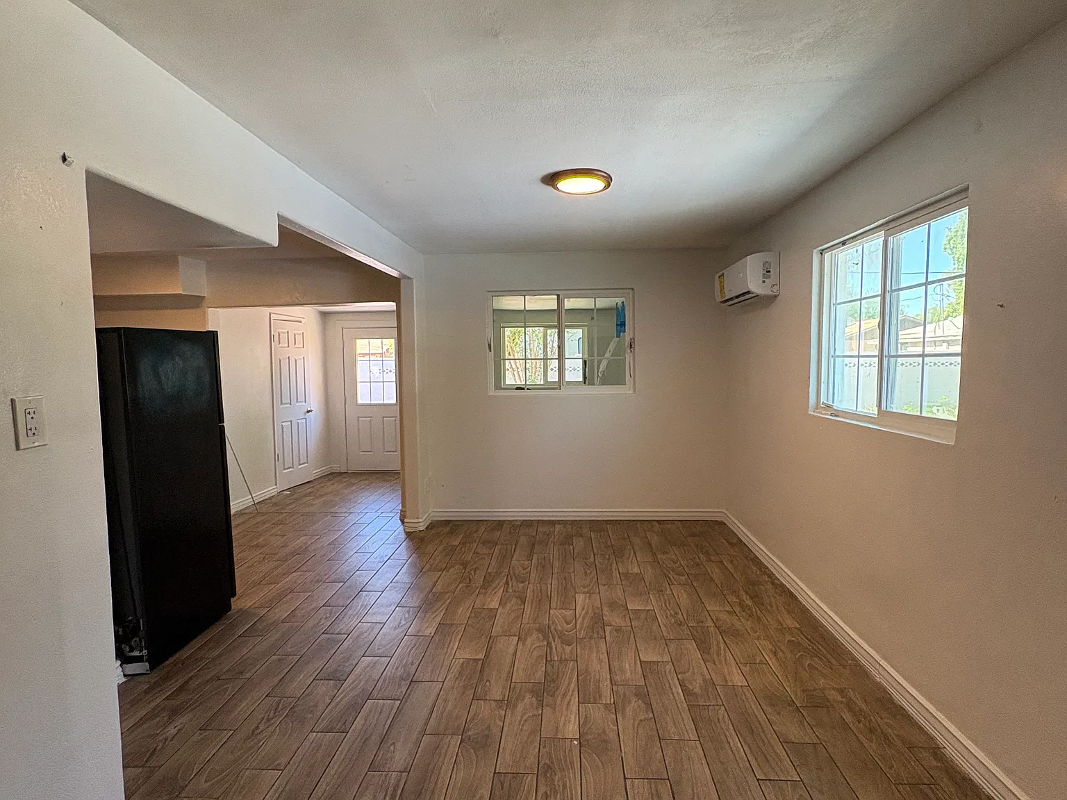 1 bed, 700 sqft, $1,100 — Photo 1