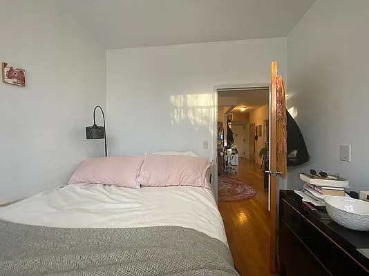 Rented by Dream Space Realty | media 9