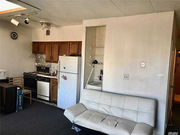2nd image of 143-50 Barclay Ave #6