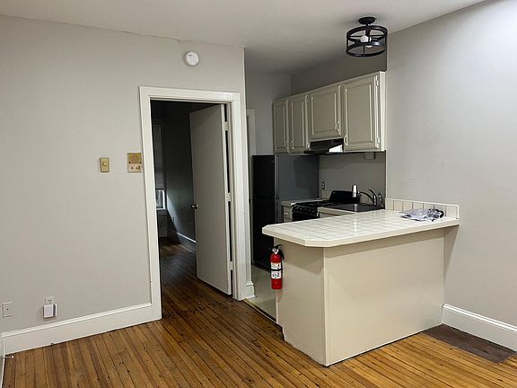4th image of 181 Eagle St Floor 1