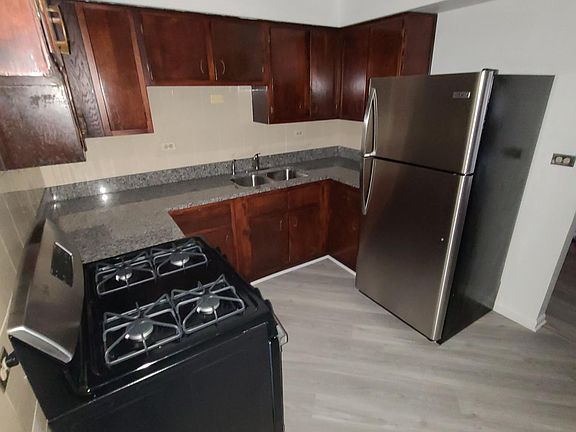 5th image of 1401 W Carmen Ave #2B