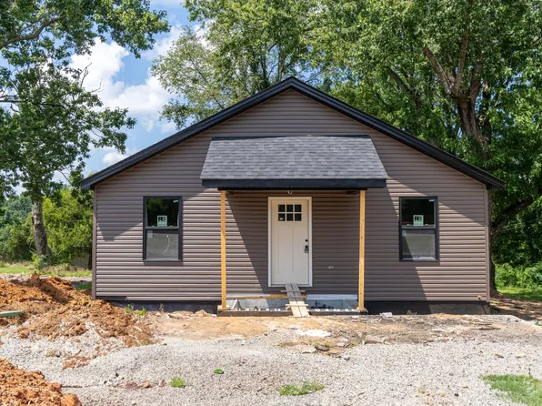 105 Railroad Dr, Ferguson, KY 42533