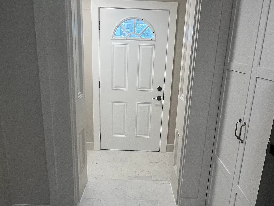119 S Main St #1