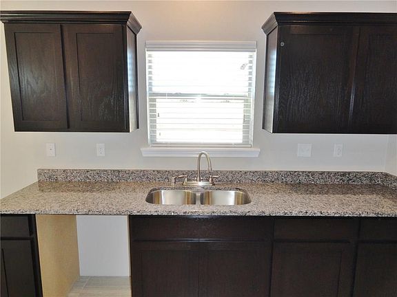 4th image of 14358 Loma Esmeralda Dr