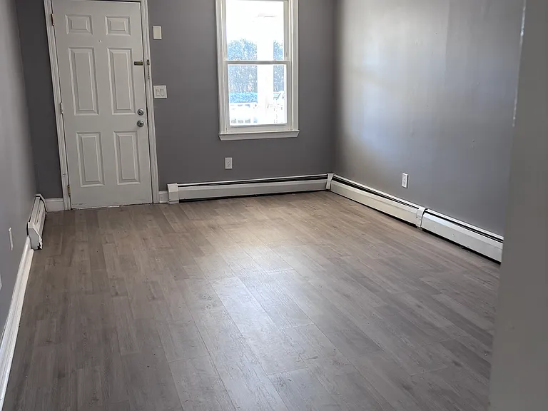267 S Main St — Photo 3